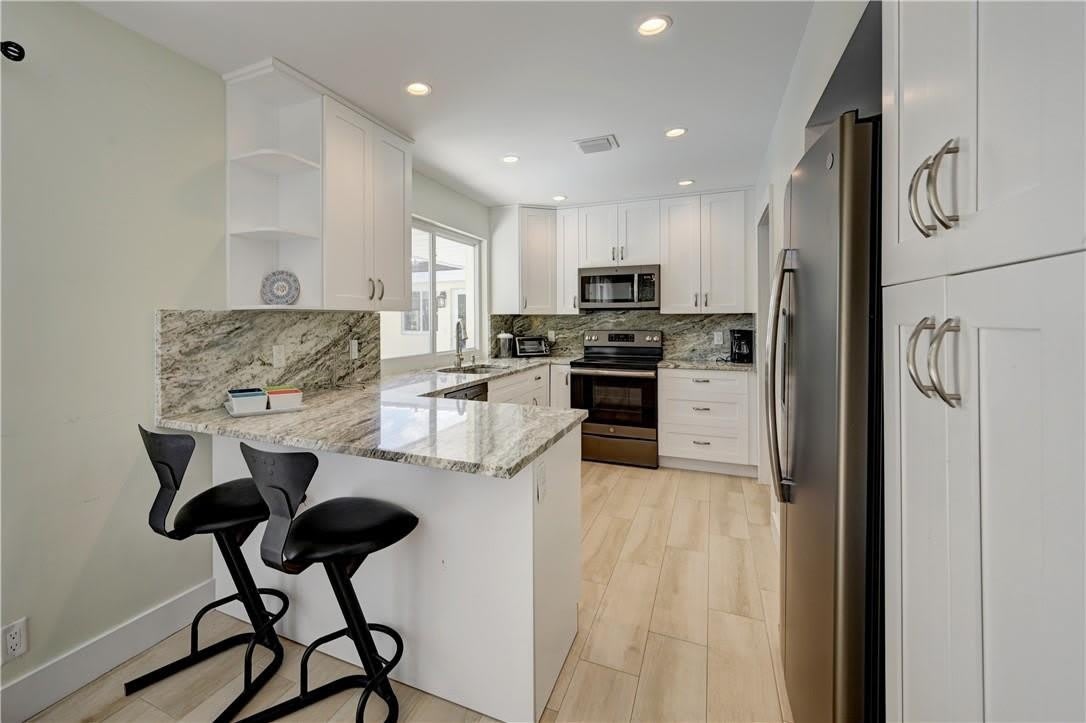 840 SW 7TH Street – photo 4