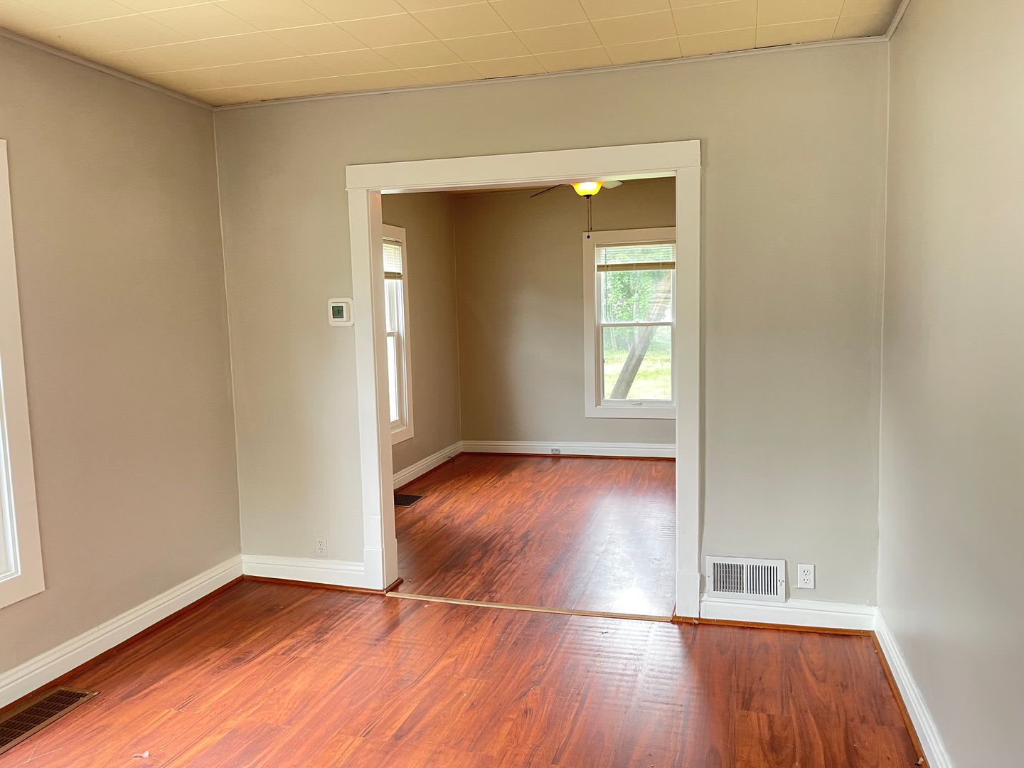 Great Benson area house $1495 *Move in special* – photo 2