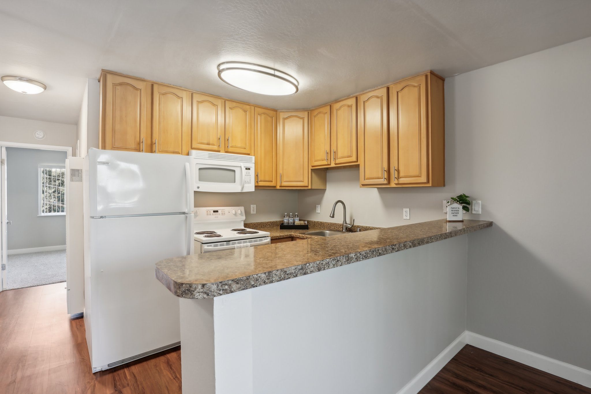 Carmel House – photo 4