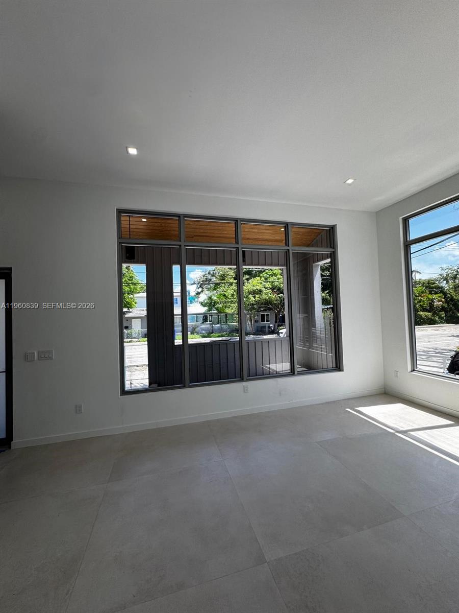 3204 Plaza Street – photo 2