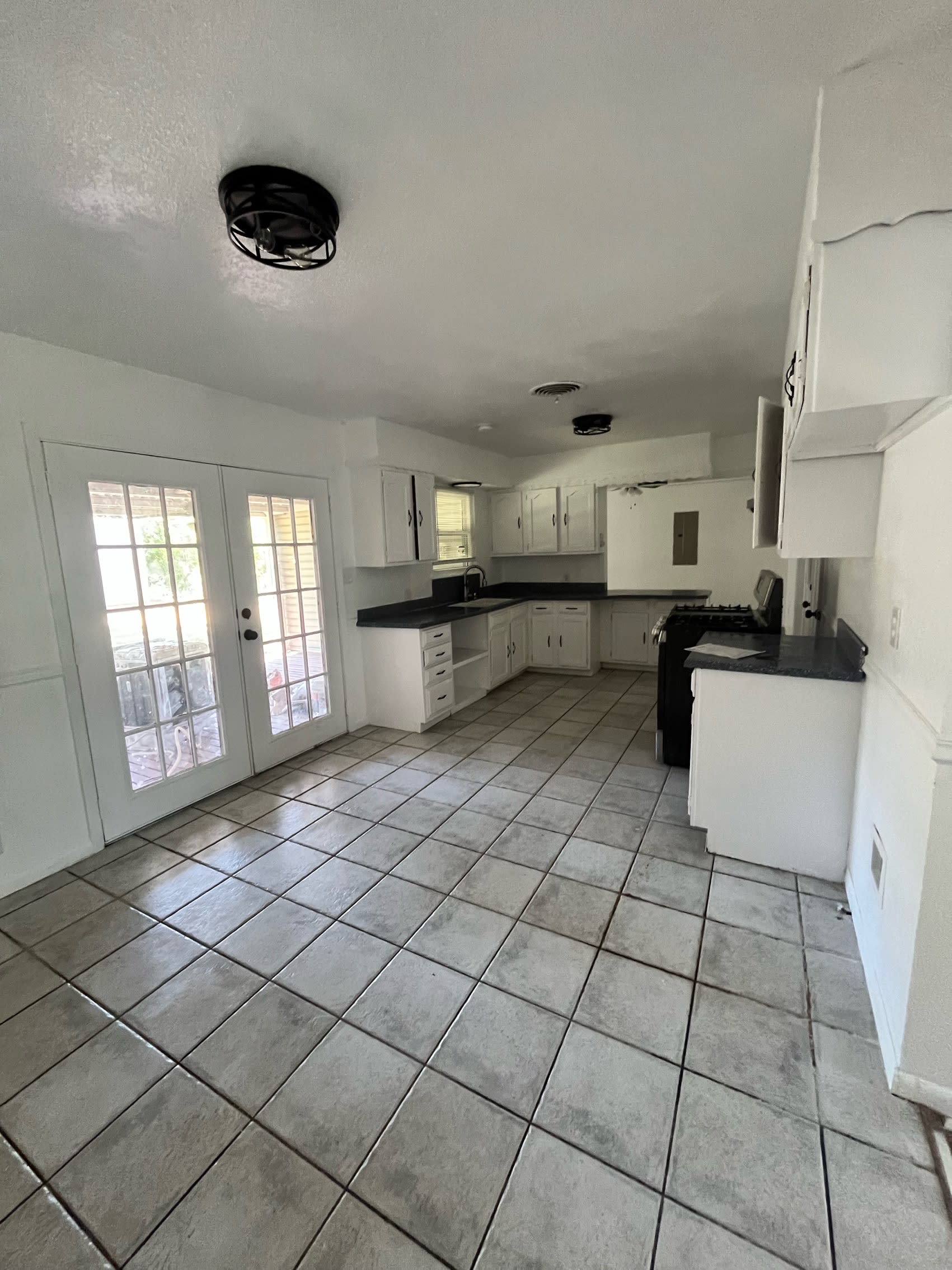 110 Leighton Drive – photo 2