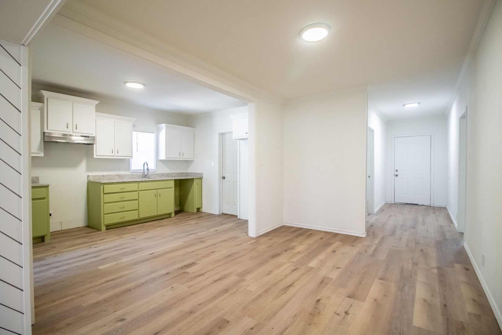 Remodeled 3/2 In Slaton – photo 5