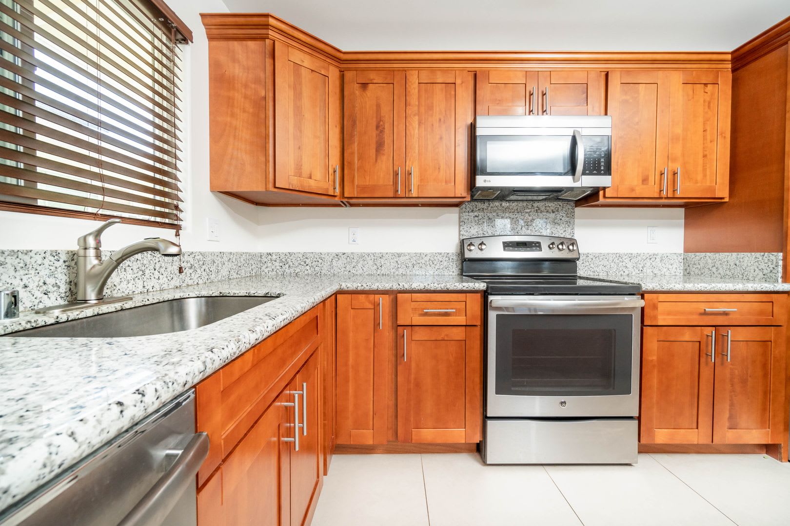 Wahiawa Property 3 Bed 2 Bath With Garage Available Early August – photo 3