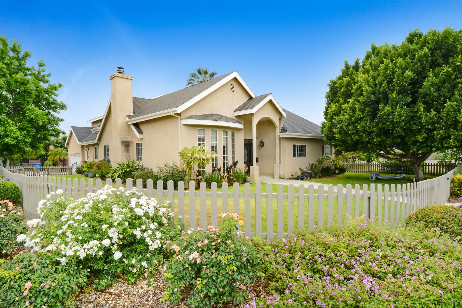Gorgeous 3,000+ sq ft home in Glendora with Pool! – photo 1