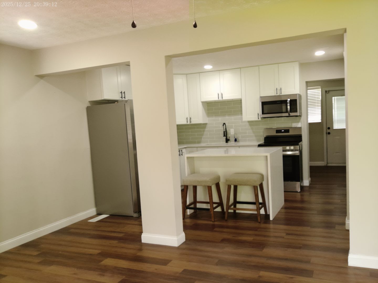 4 Bedroom Ranch in Whitehall – photo 2