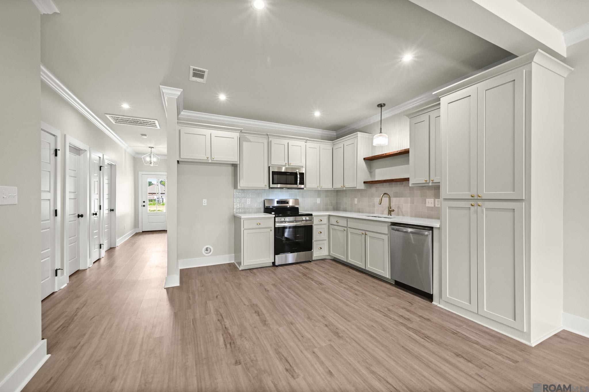 8007 Arnold Road – photo 3