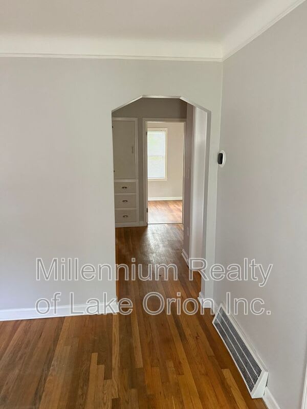 271 Dick Ave – photo 5