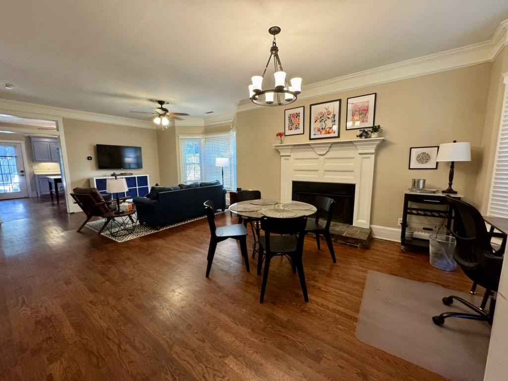 607 Rosalia Street Southeast – photo 1