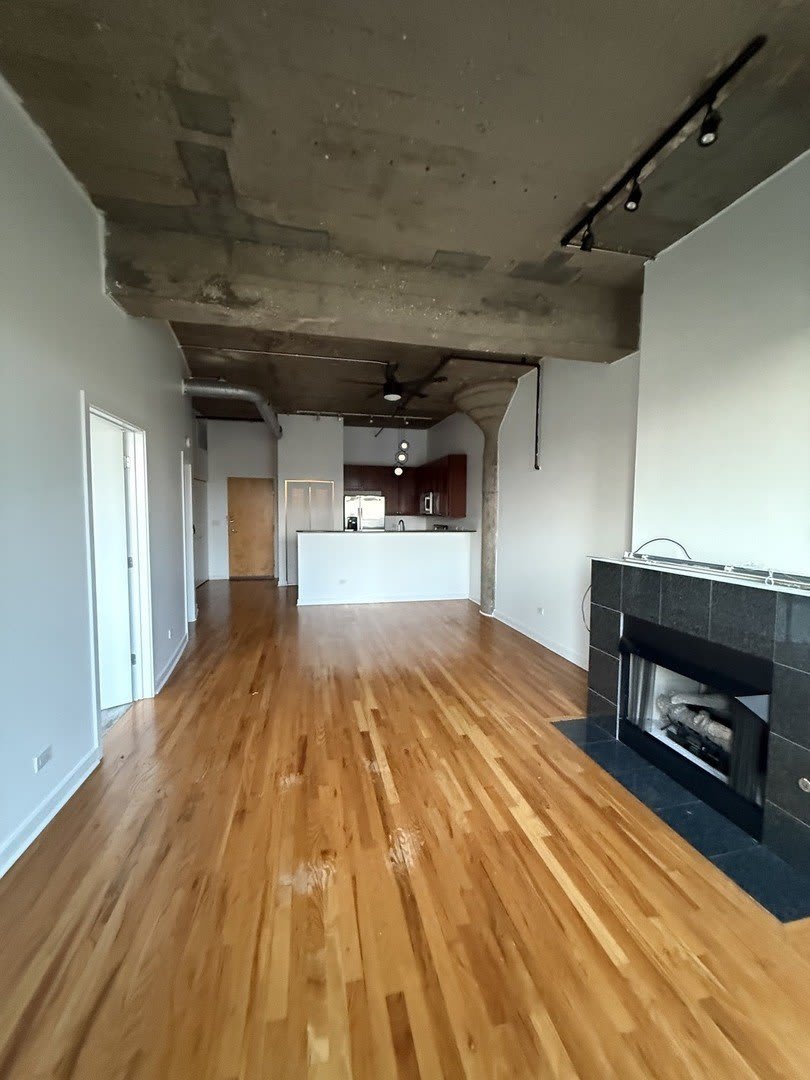 1071 W 15TH Street – photo 5