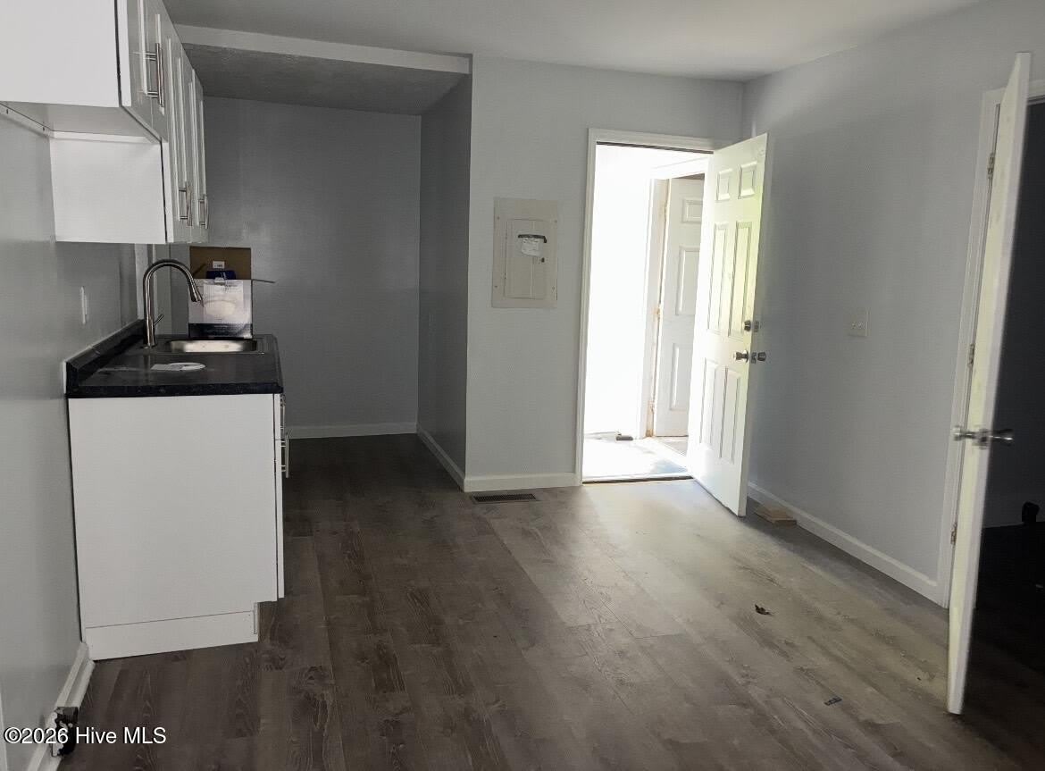 217 Robinson Street – photo 3