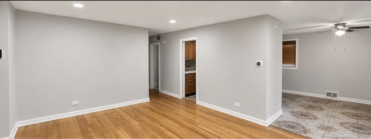 15111 WOODLAWN Avenue – photo 2