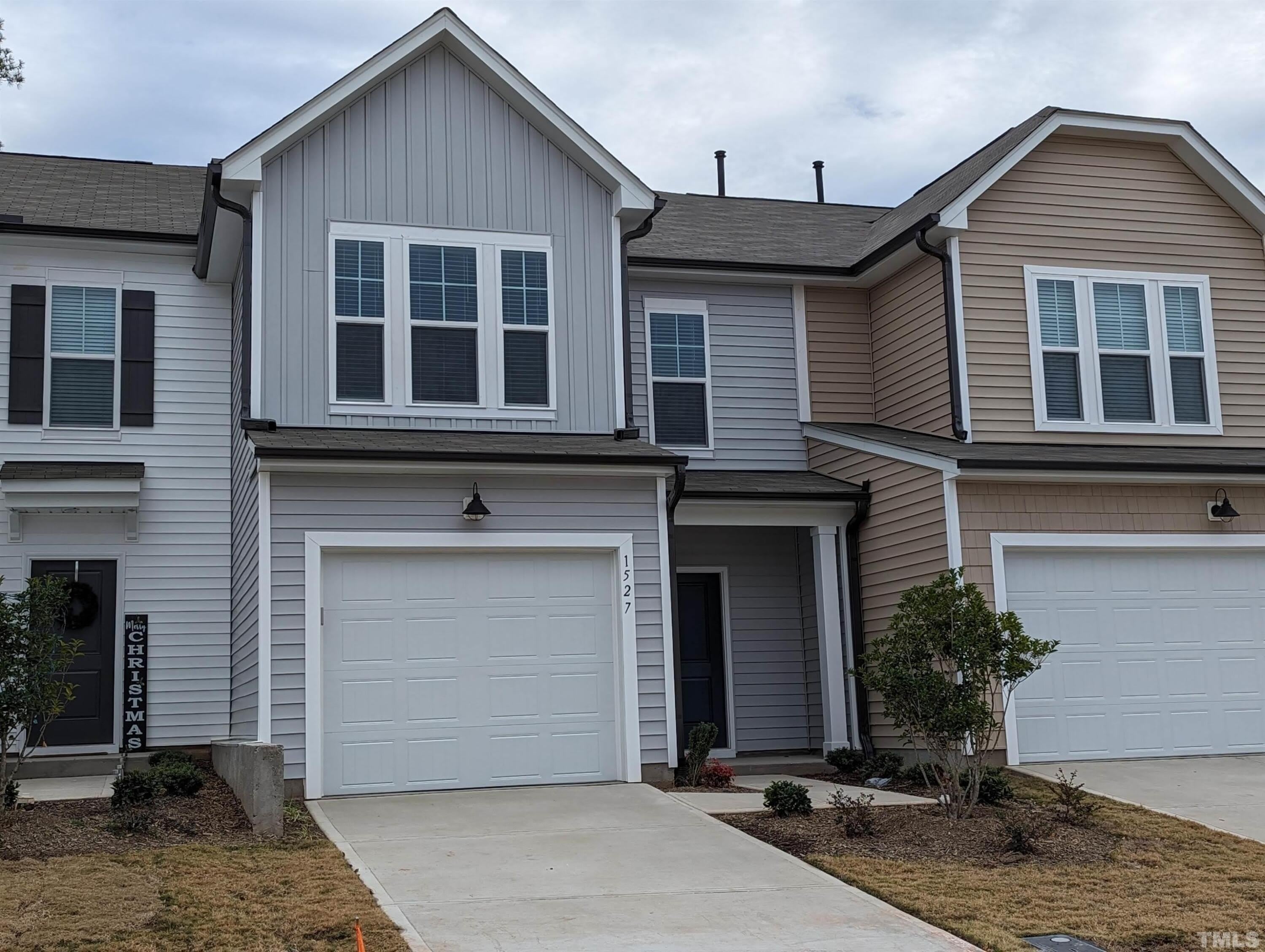 1527 Smoky Mountains Street – photo 1