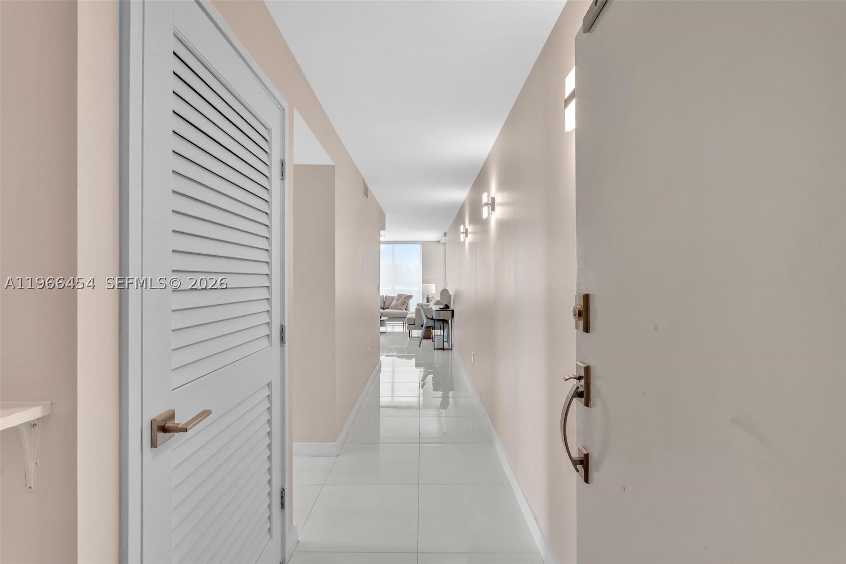 9901 E Bay Harbor Dr – photo 2