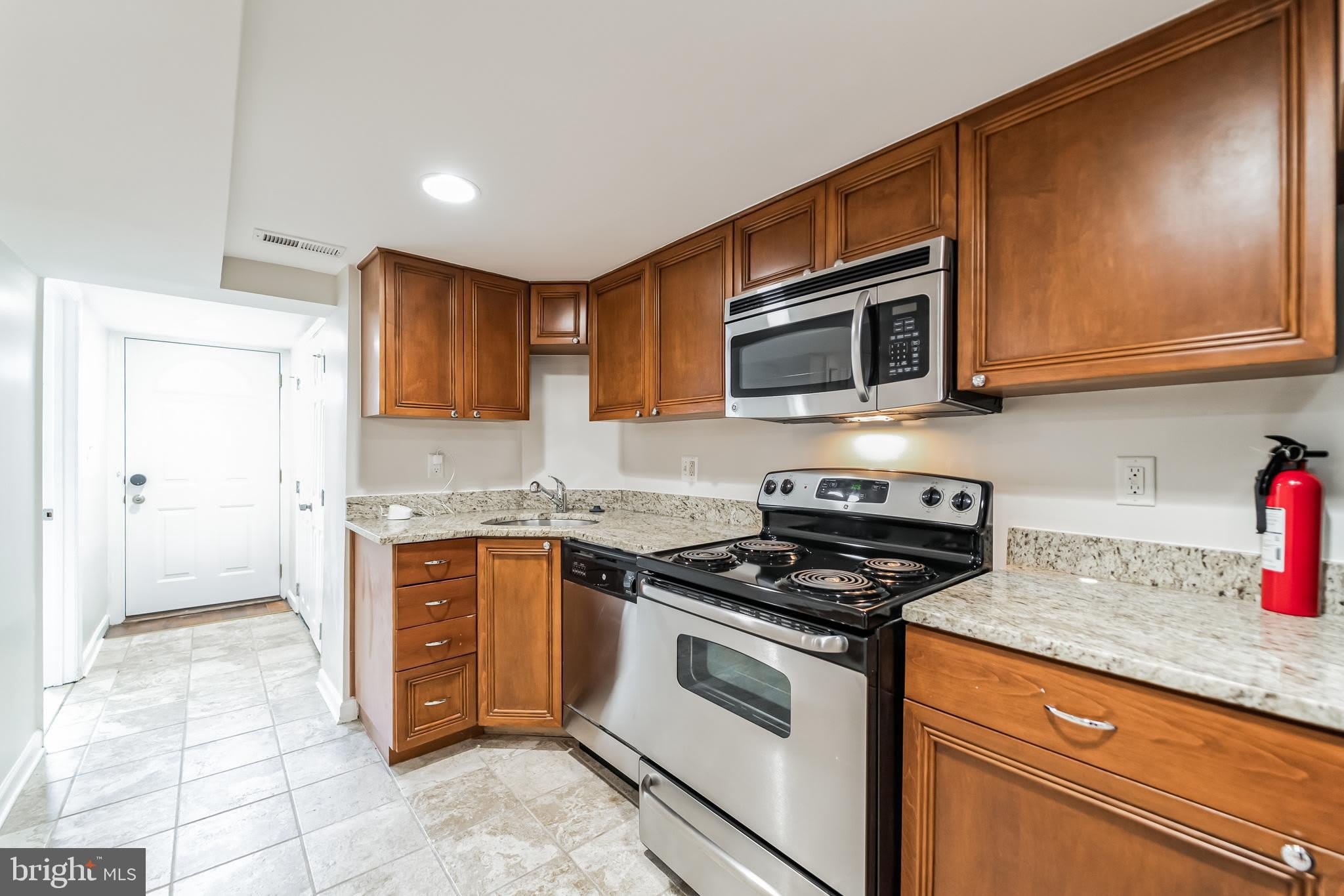 2411 N Capitol Street Ne – photo 5