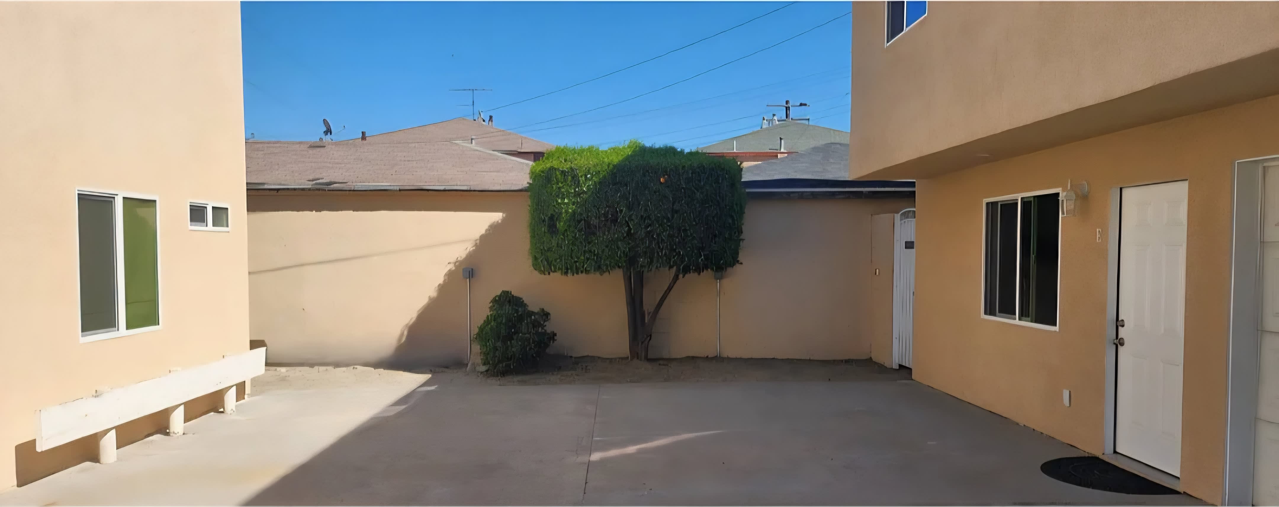 2574 Southern Ave – photo 3