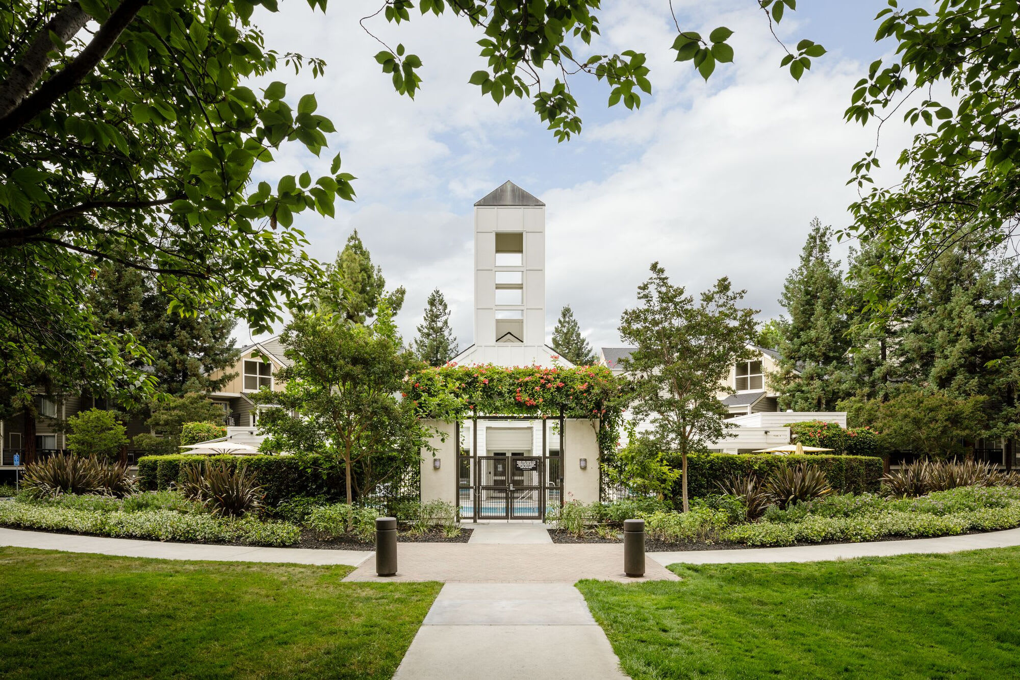 Orchard Glen Apartments – photo 1