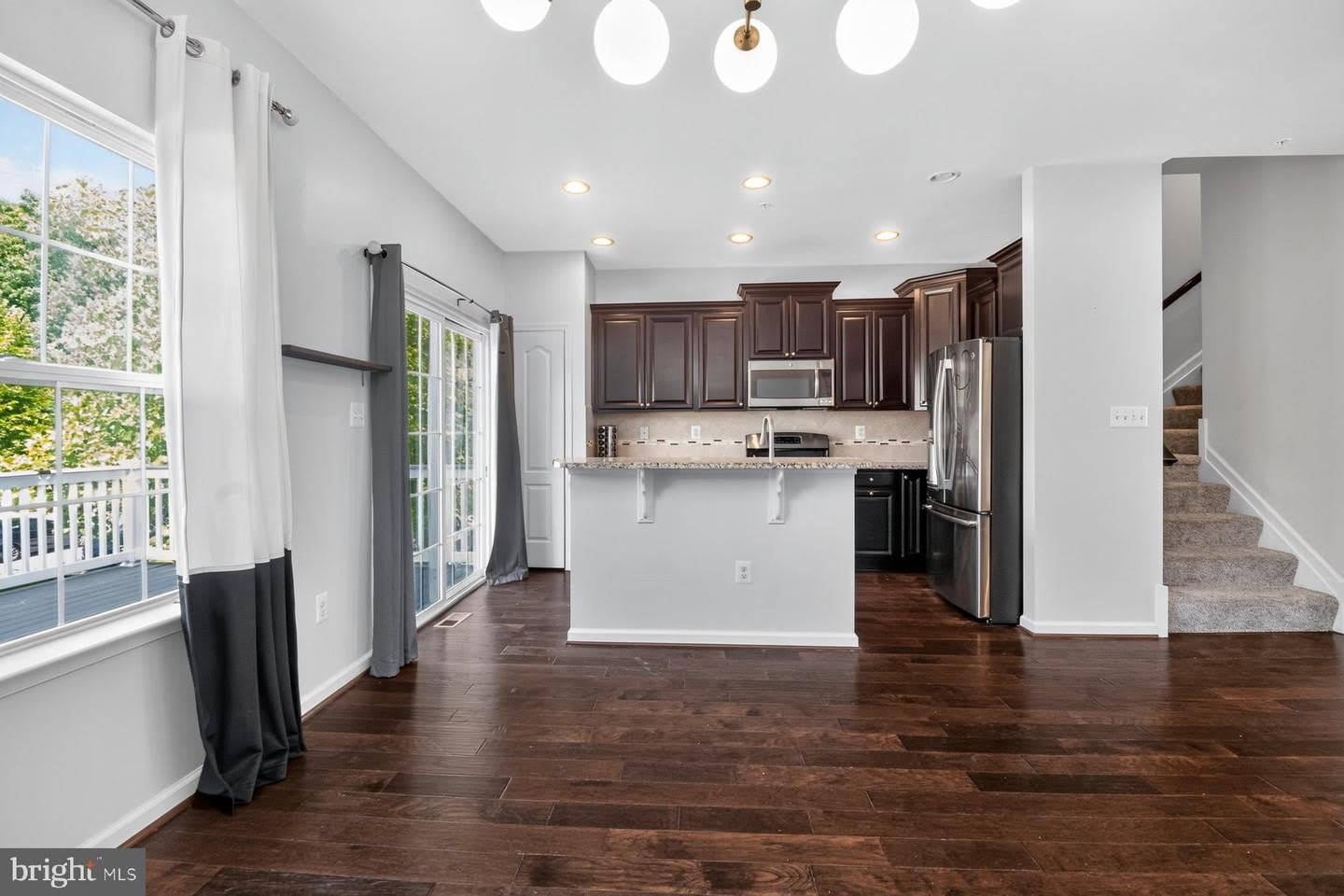 728 MILLHOUSE DR – photo 2