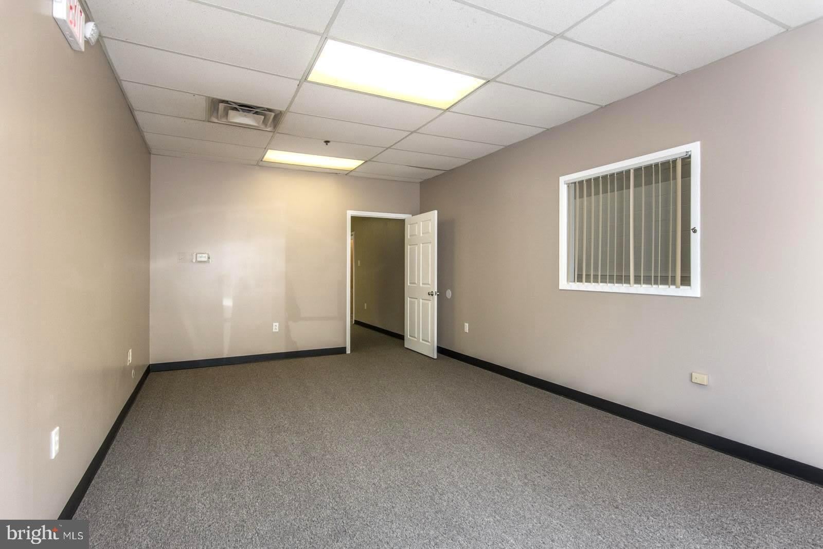 375 Ivyland Road – photo 5