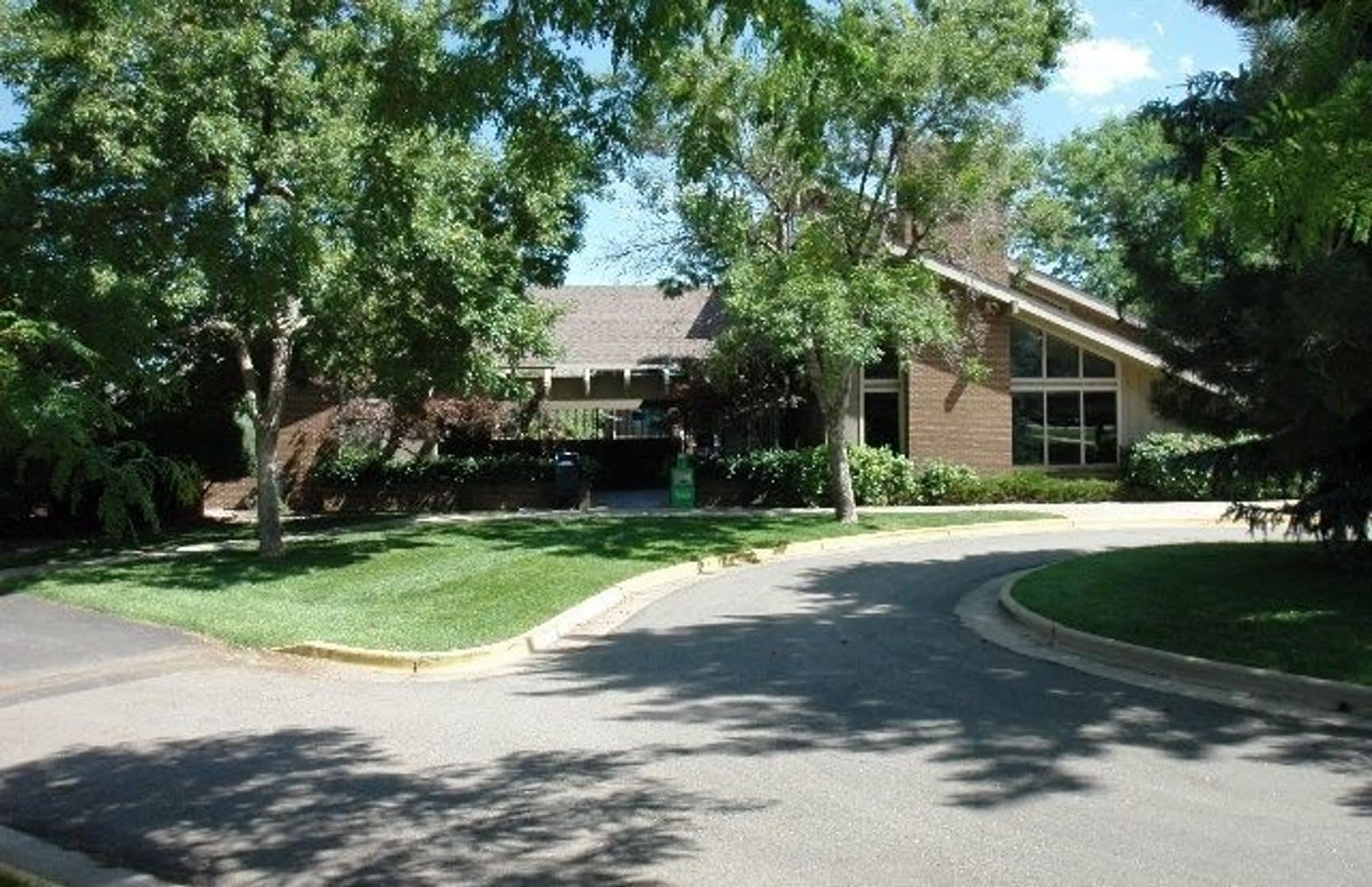 Two Bedroom Condo At Aspen Grove In North Boulder – photo 2