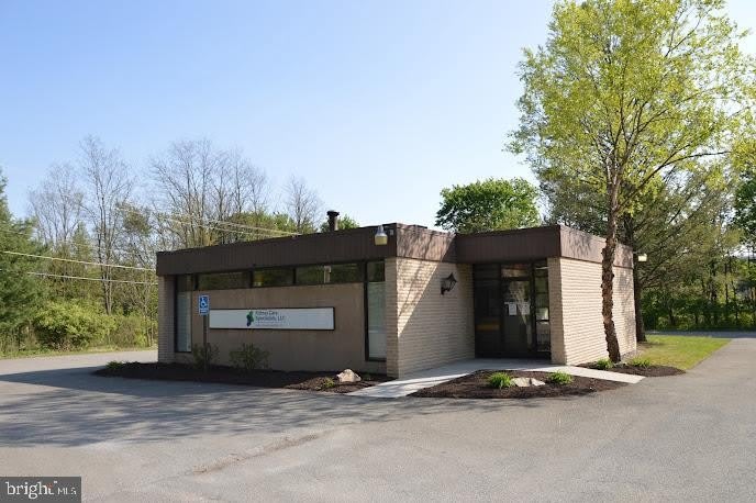 693 PORT CARBON ST CLAIR Highway – photo 1