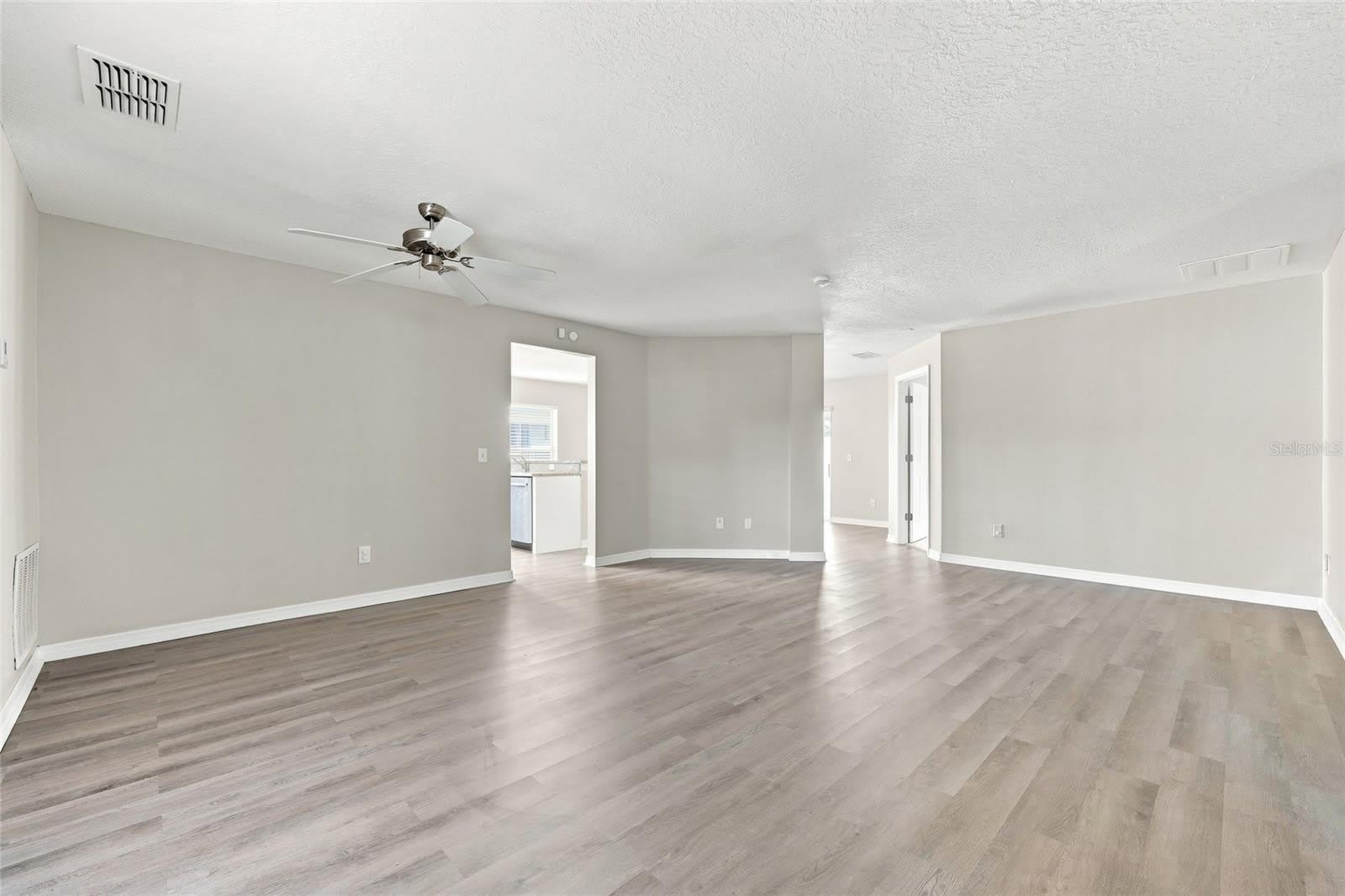516 BELLA ROSA Circle – photo 5