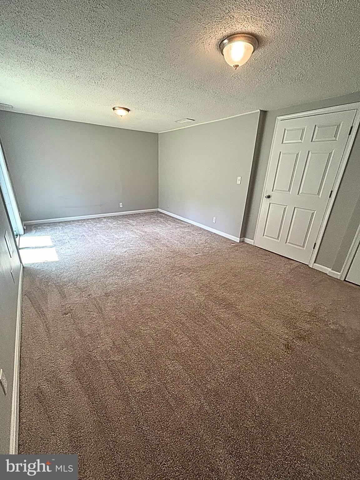 715 ACORN Court – photo 4
