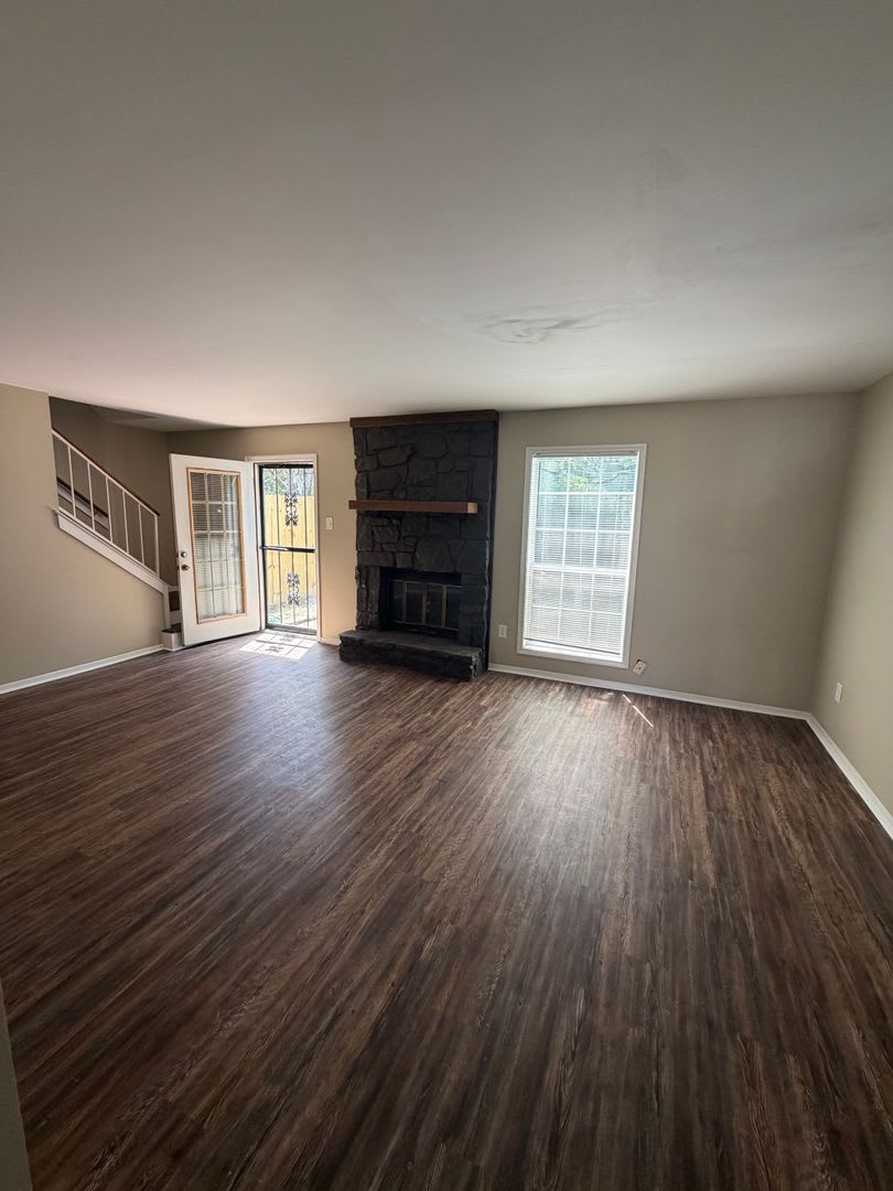 Beautiful 2 Bed, 2.5 Bath Townhouse in Memphis! – photo 3