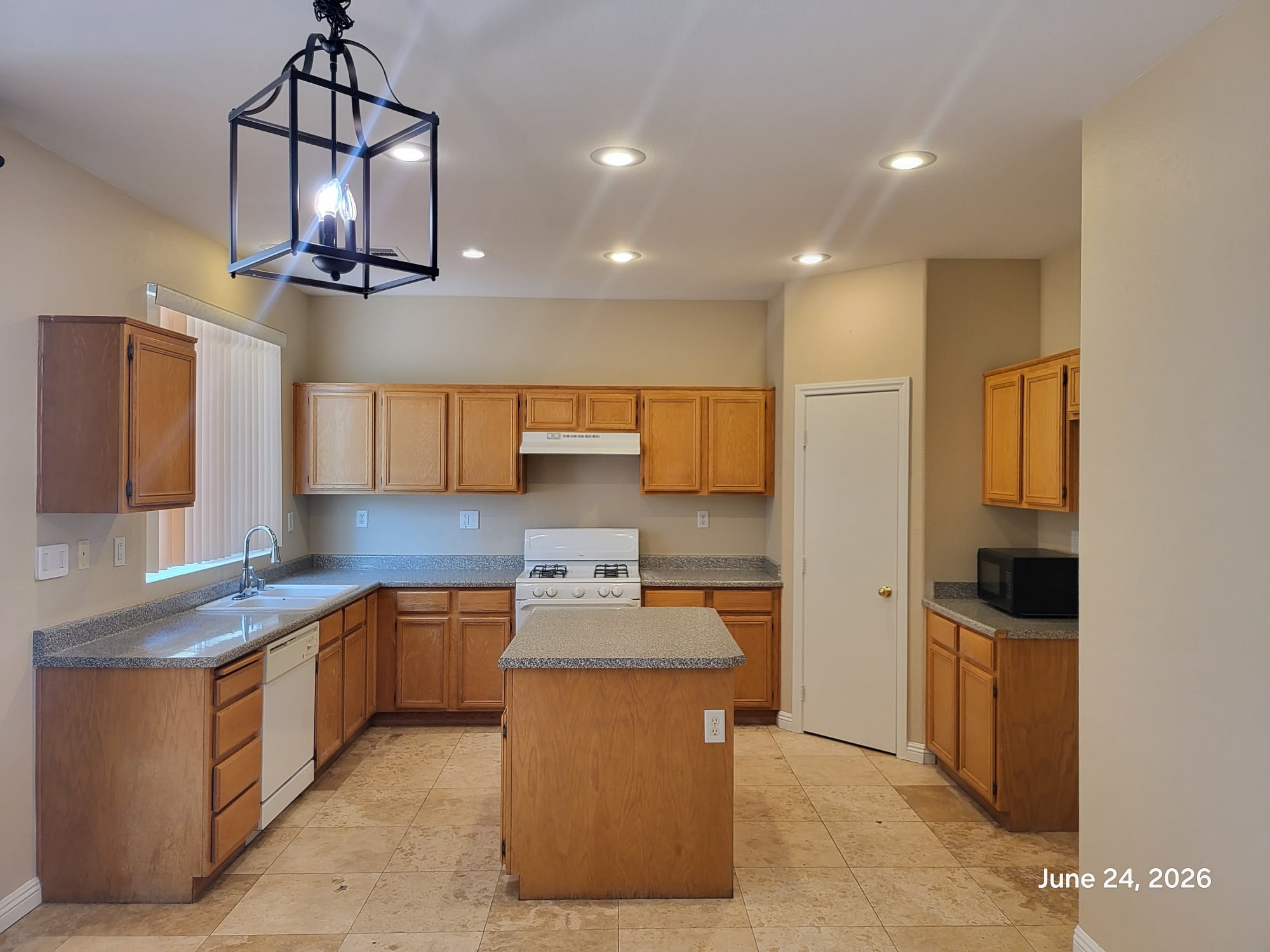 5535 Crescent Valley St. – photo 4