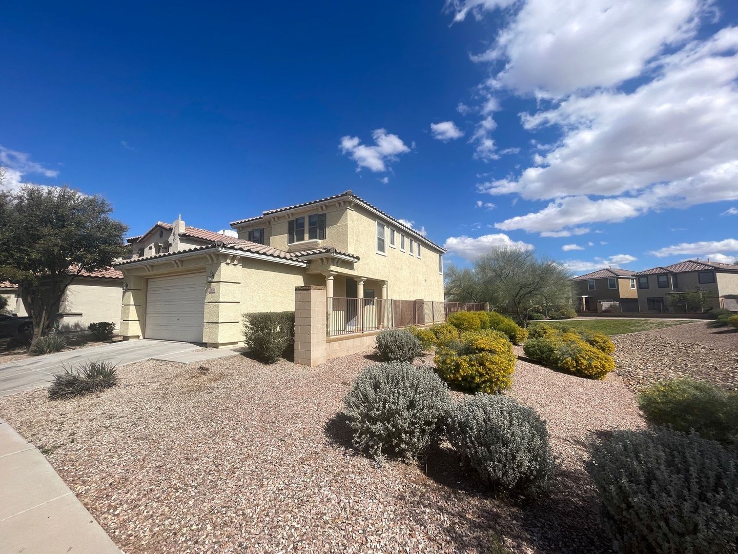 Premium Lot! 3 bed, 2.5 bath, Community Pool – photo 2