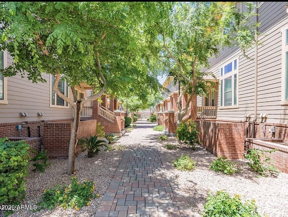 724 S BECK Avenue – photo 2
