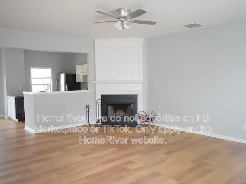 913 Prestwyck Ct – photo 3