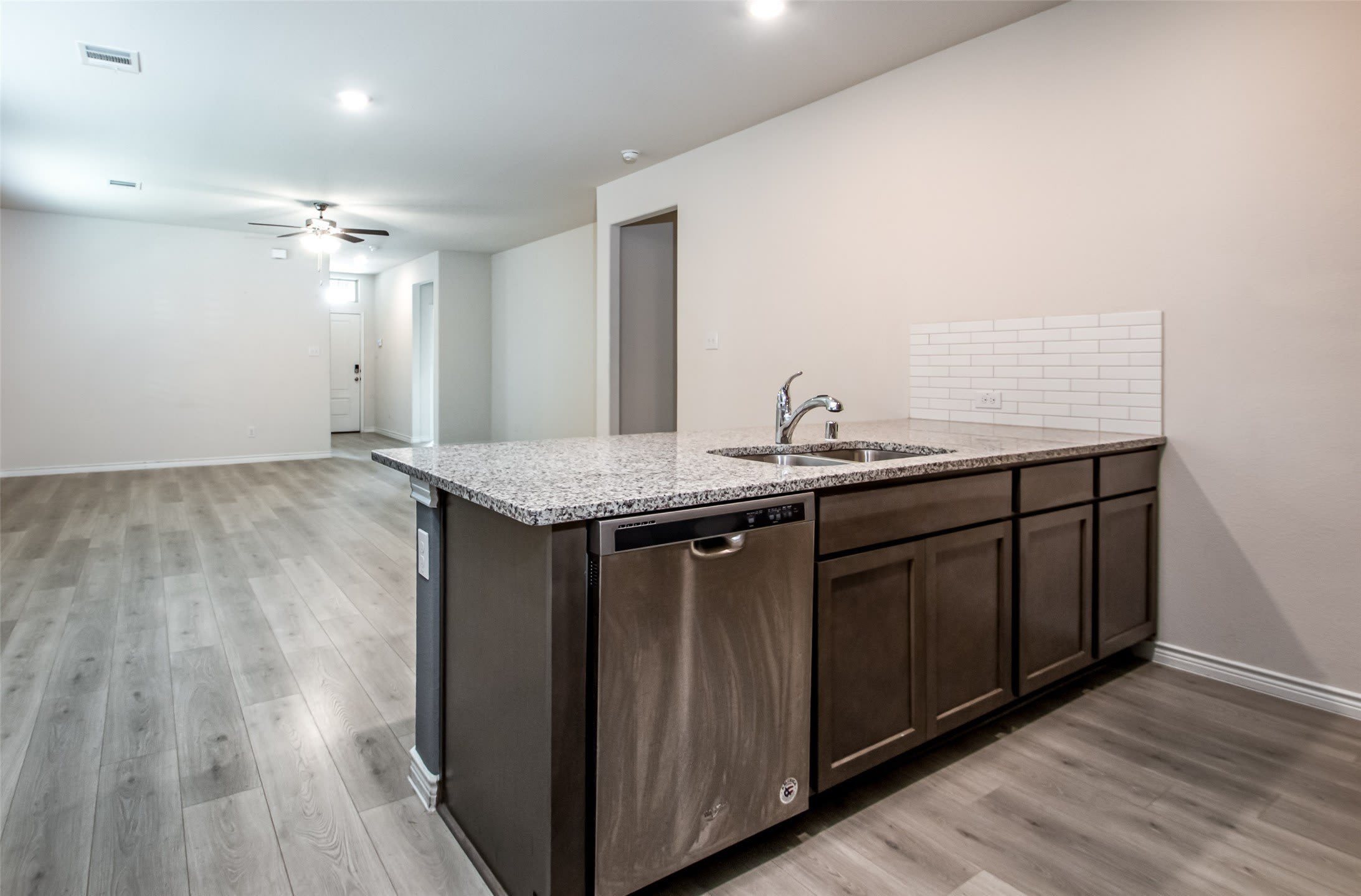 2721 Franklin Drive – photo 4