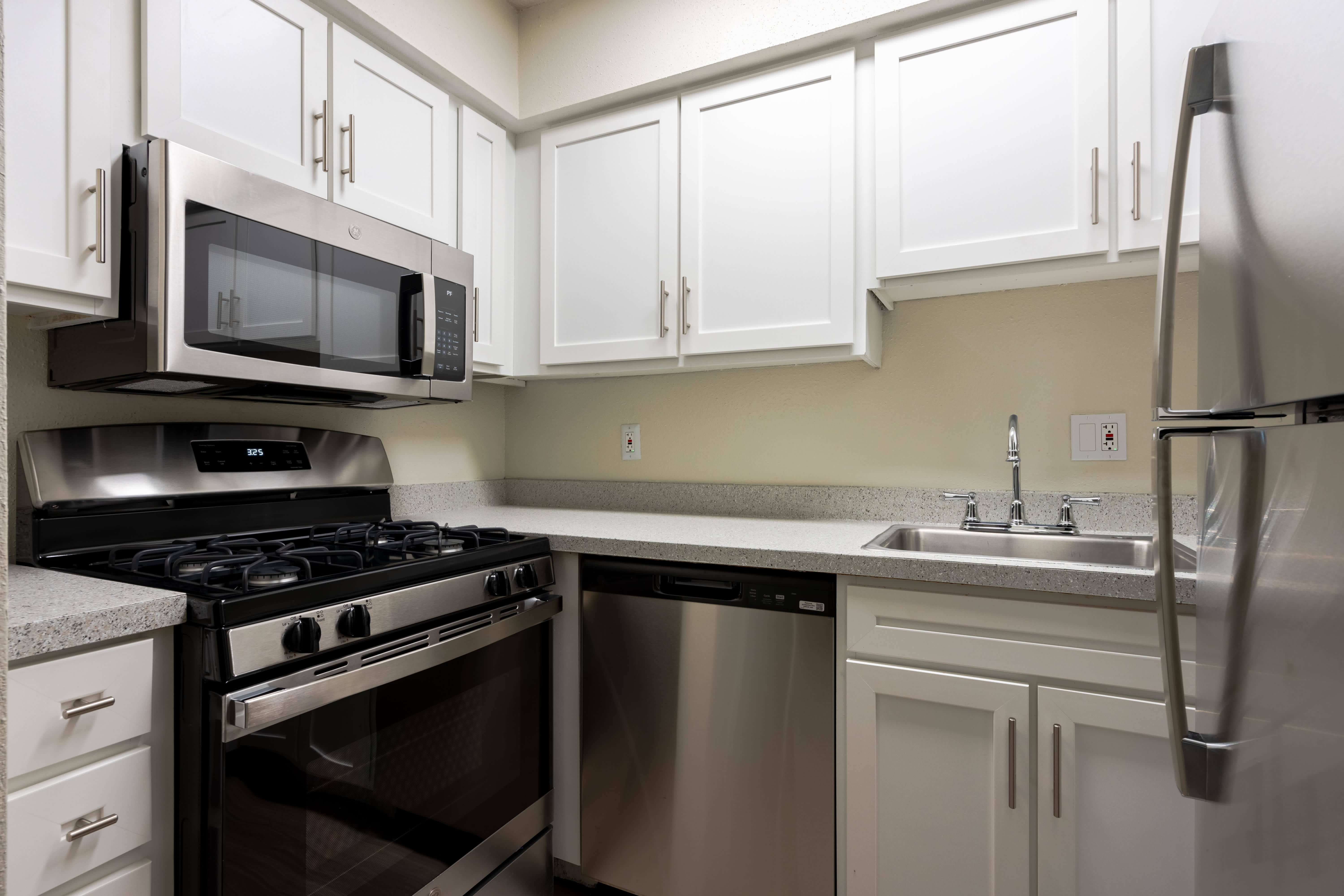 EnVue Apartments – photo 2