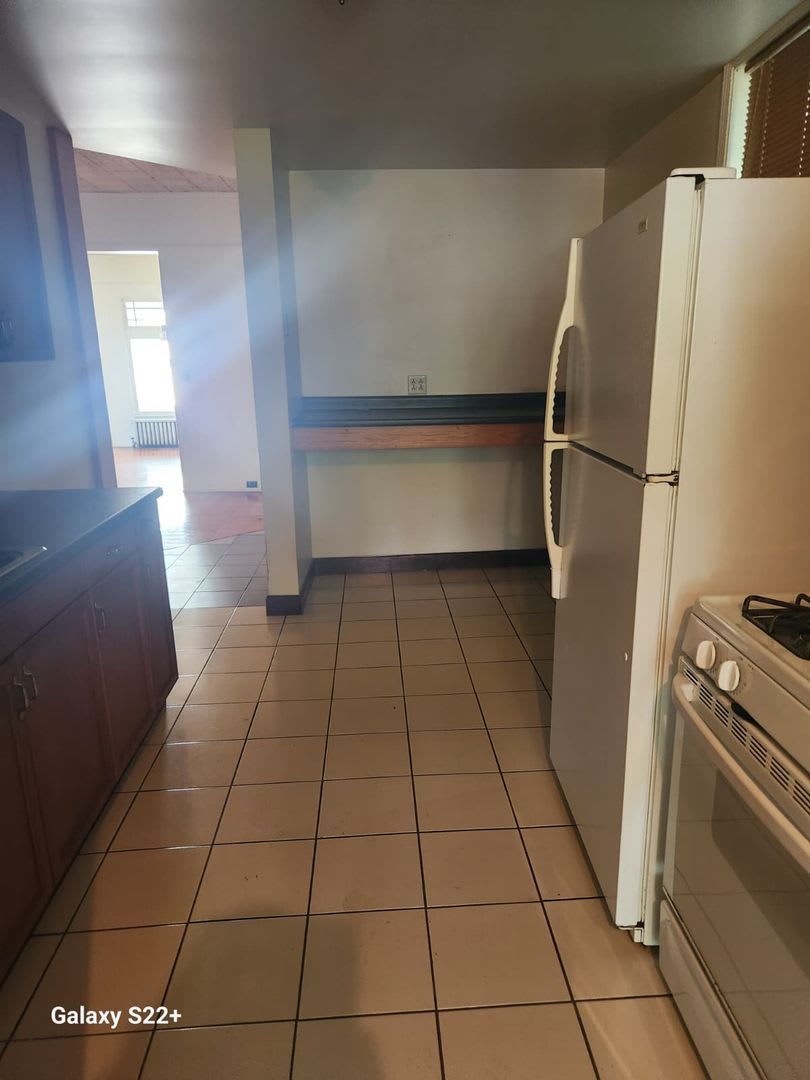 2526 Broad Avenue – photo 1