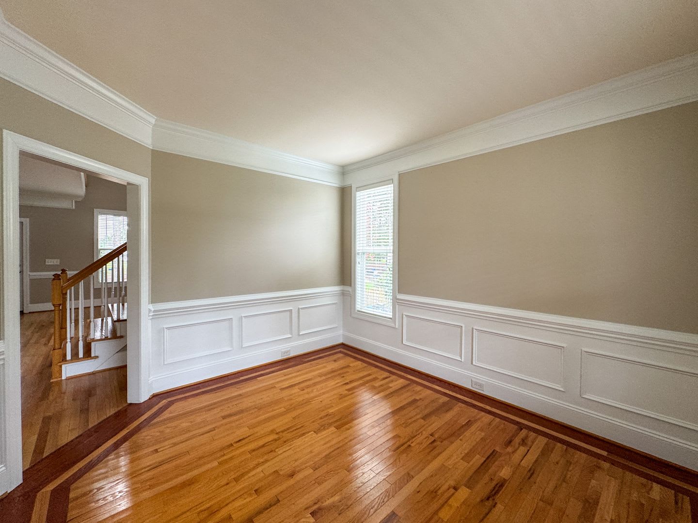 5 Bedroom Home in Gated Golf Course Community – photo 4