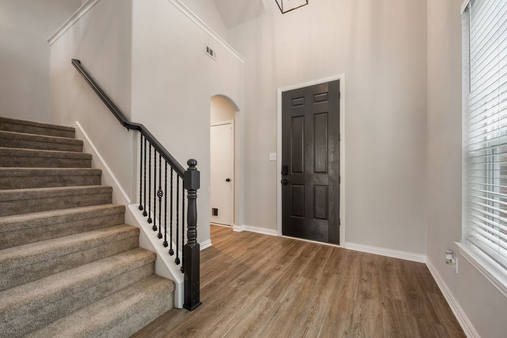 1709 Belton Drive – photo 2