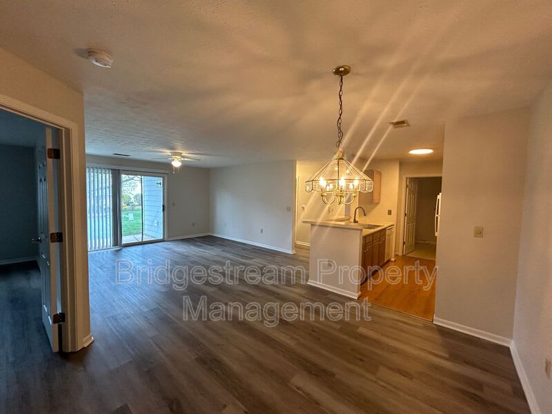 6615 Hedington Square – photo 2