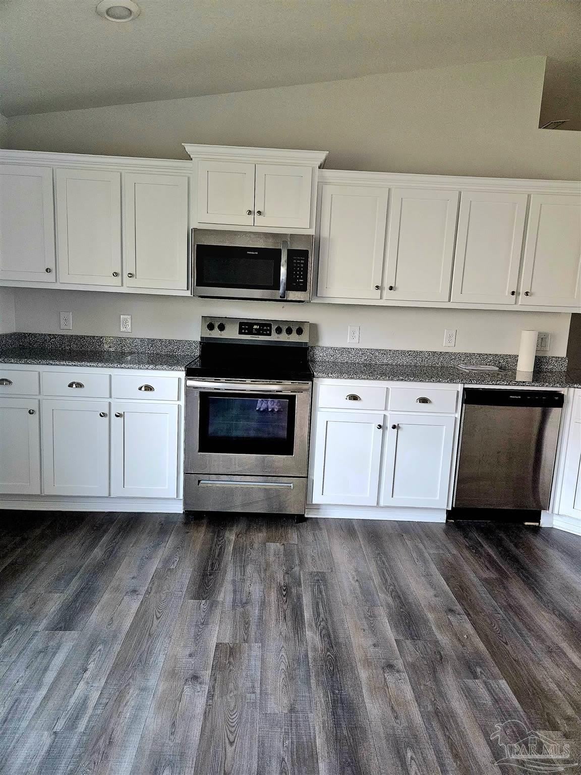 5022 Quarter Deck St – photo 4