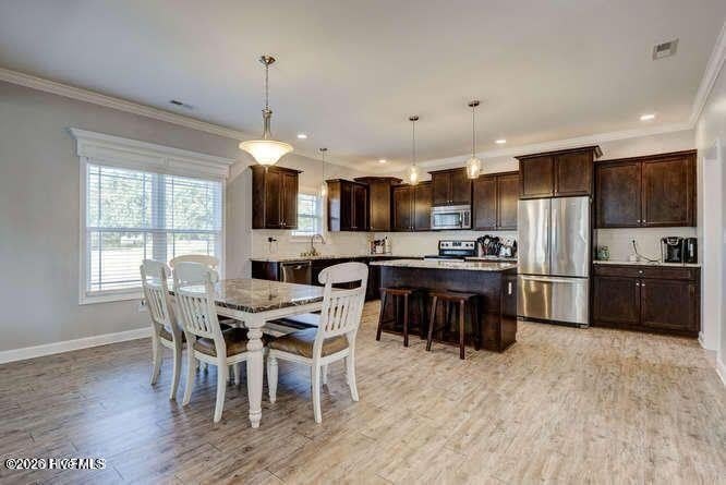 120 Camelot Drive – photo 5