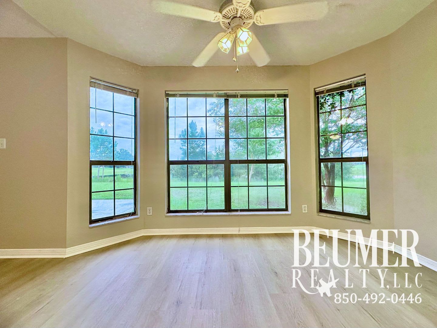 Expansive Home 4BR/3BA Home For Rent – photo 4