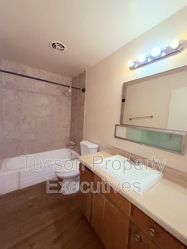 8914 South Nogales Highway – photo 5