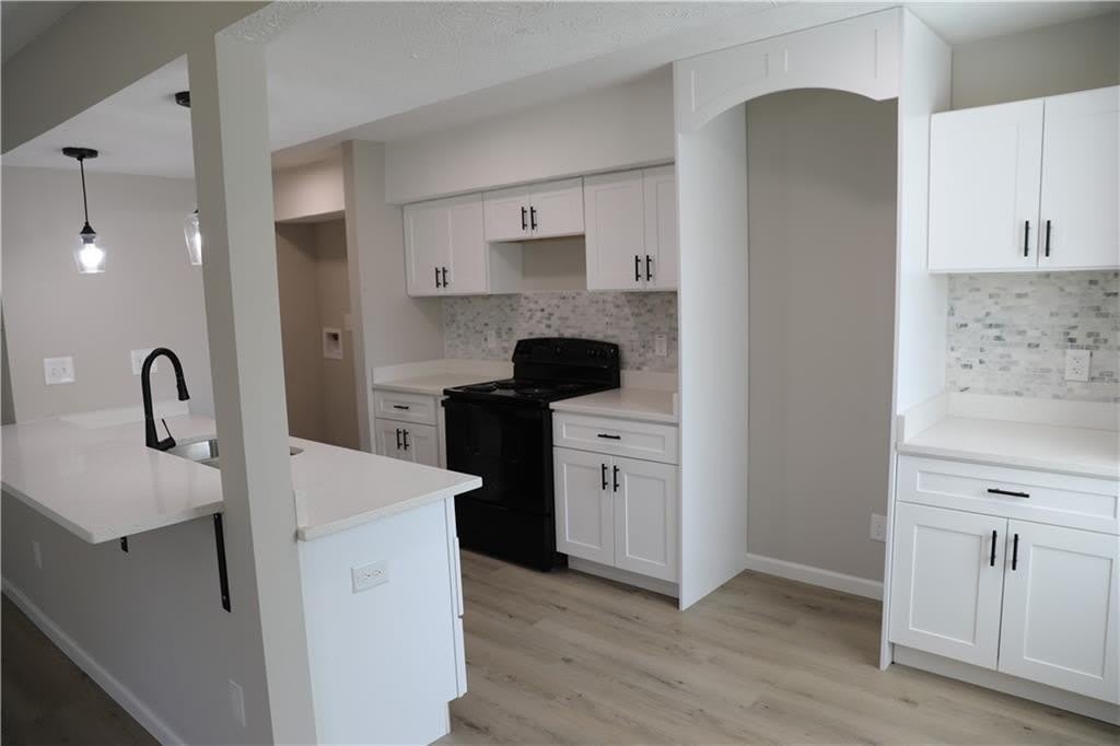 1321 Surrey Lane SW – photo 4