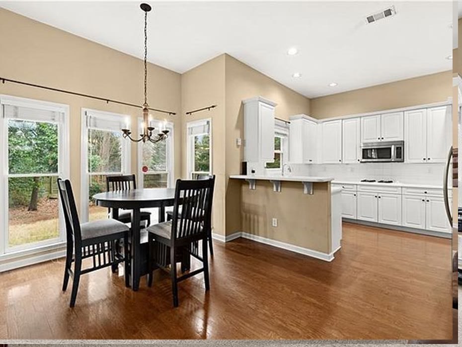 2208 Snug Harbor Northeast – photo 2