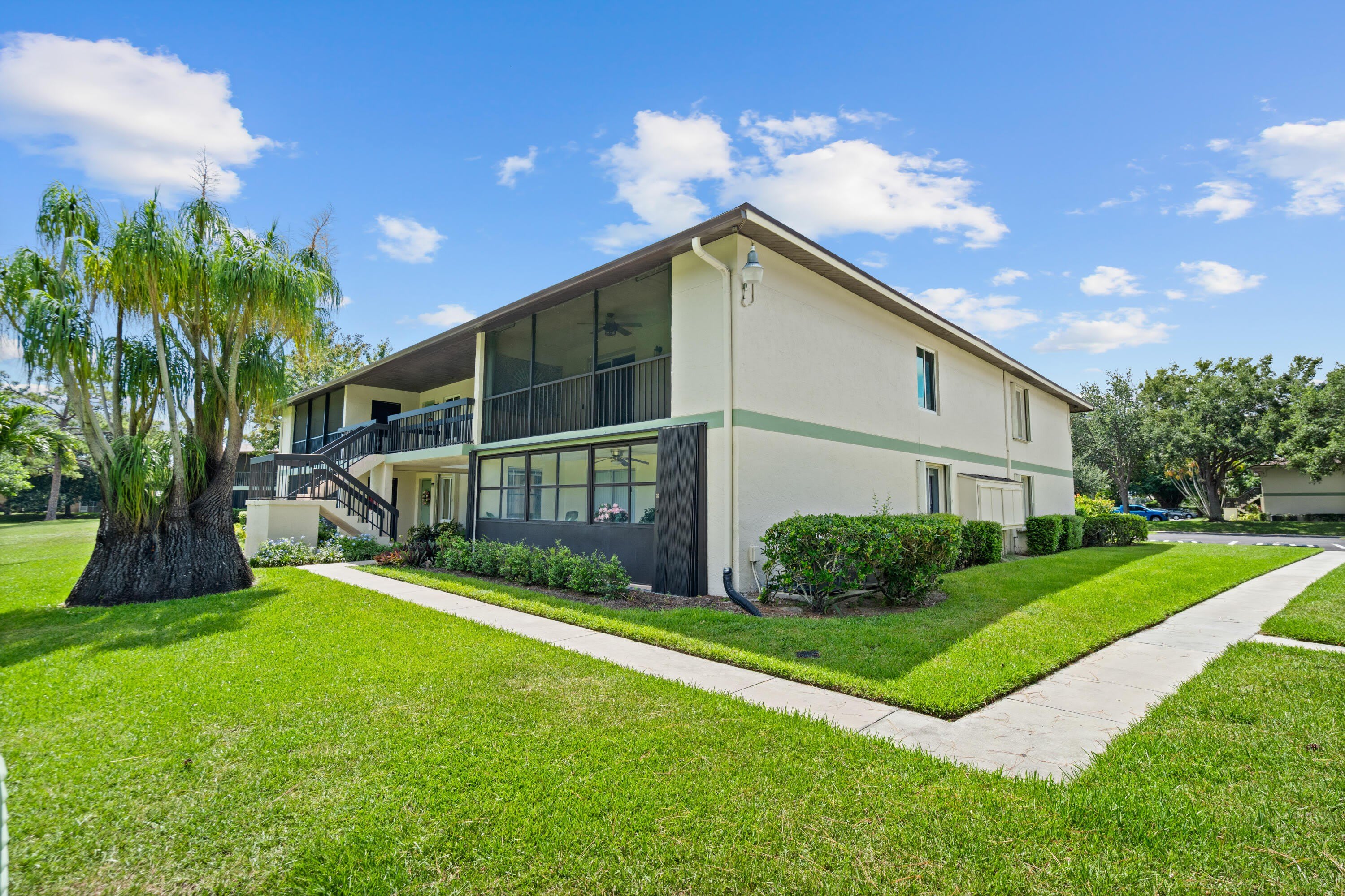 6299 CHASEWOOD Drive – photo 2