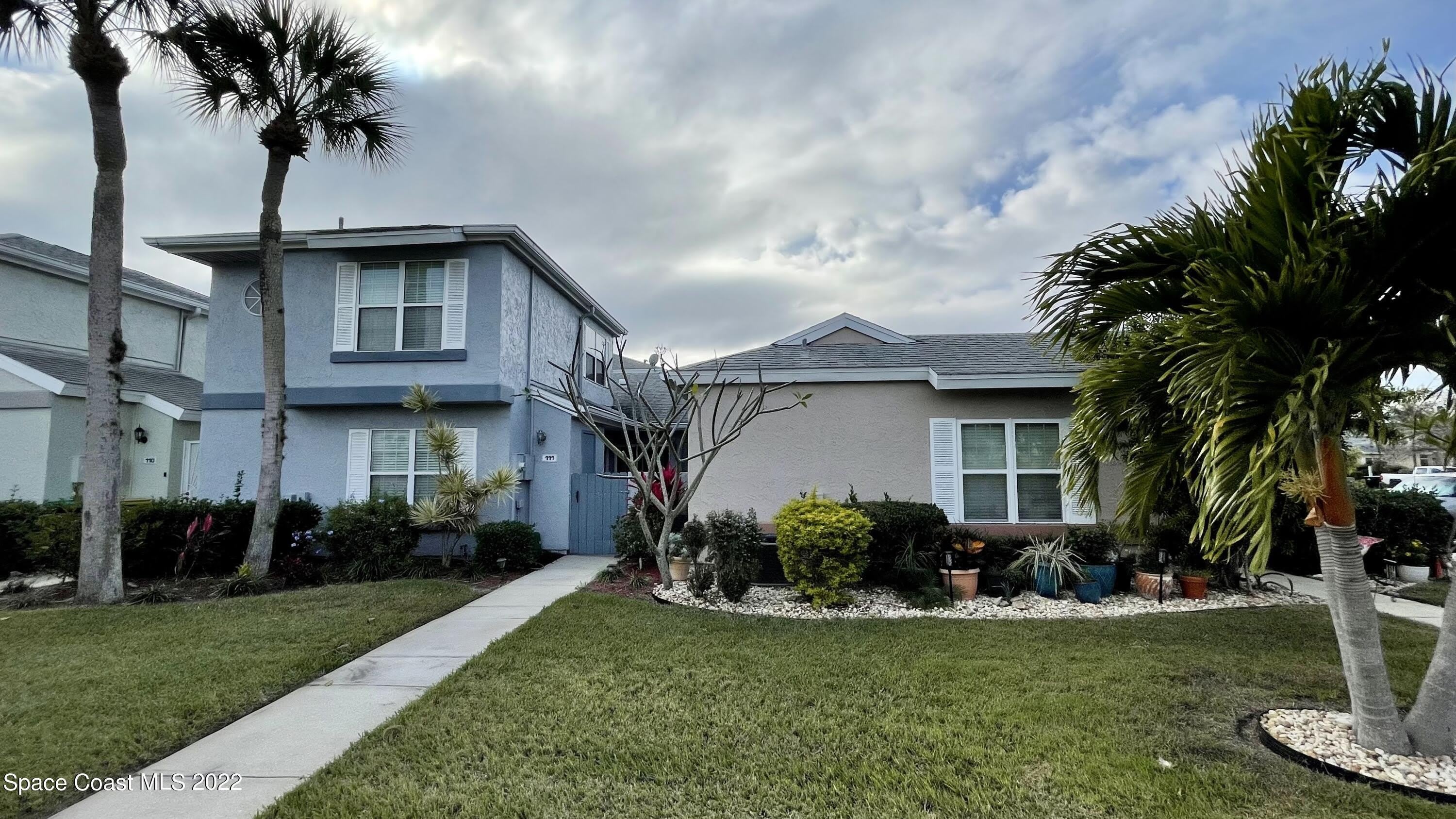 1425 Malibu Circle NE – photo 2