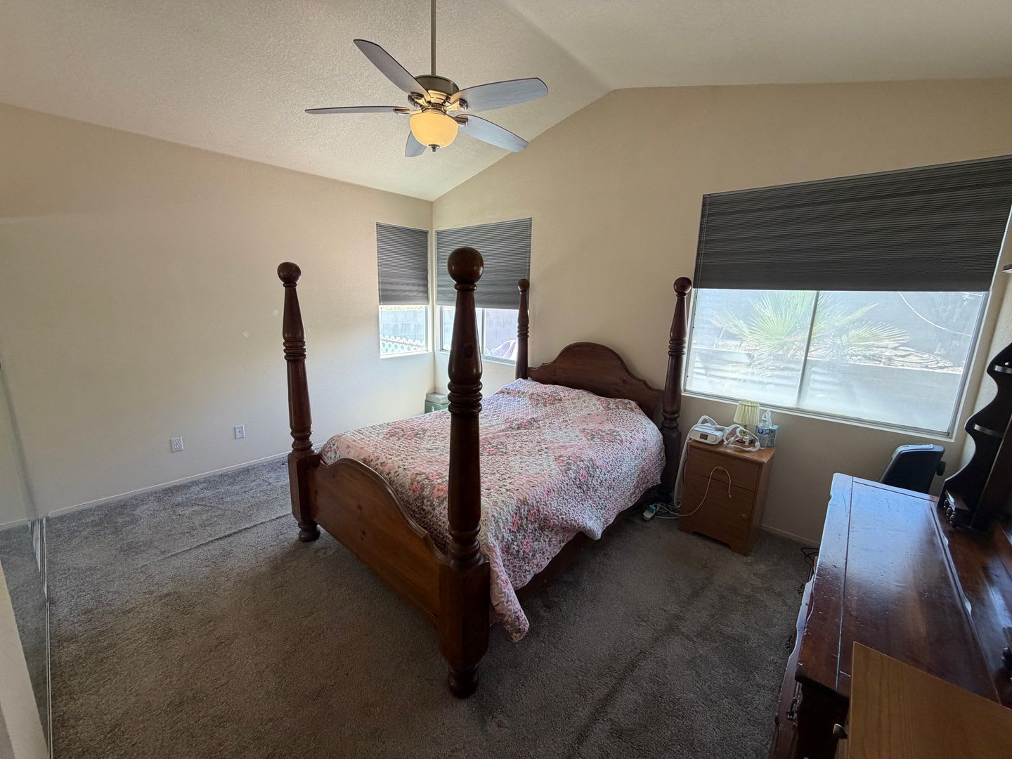 **COMING SOON** Charming Single-Story 3 Bedroom Home with Fireplace & Private Backyard – photo 4