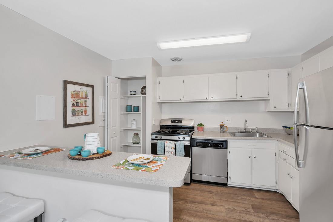 Hermitage Square Apartments – photo 5