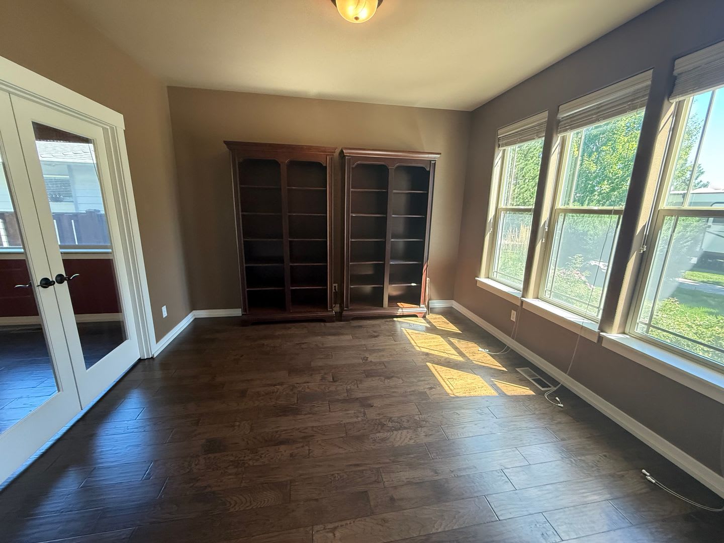 Ne House Pet Friendly 4 Bdrm 2 5 Bath Bonus Room Office Gas Heat Fireplace A C – photo 4