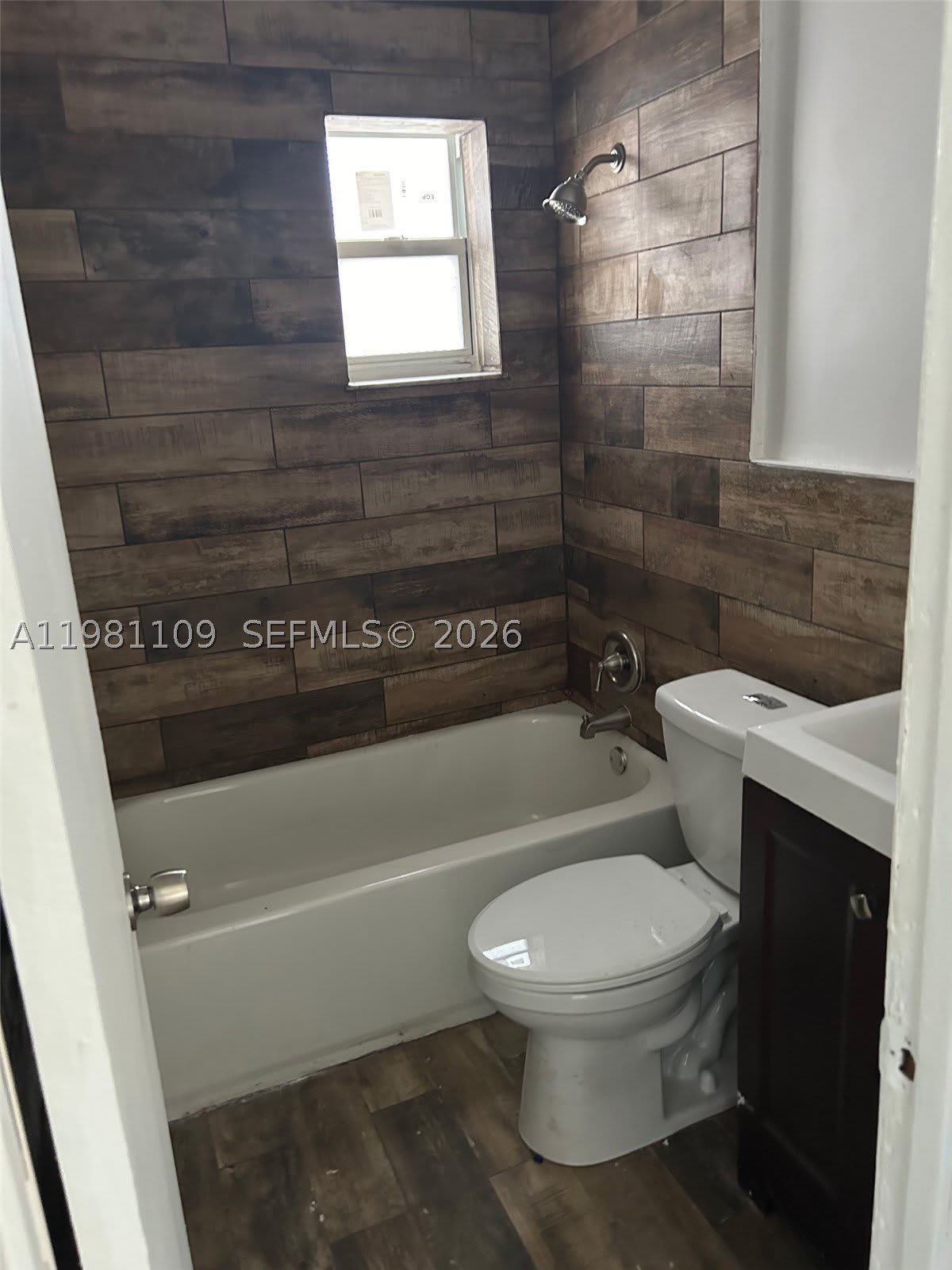 730 SW 4th St – photo 5