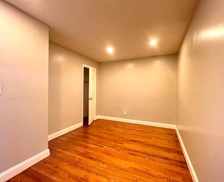 130 Chancellor Avenue – photo 4